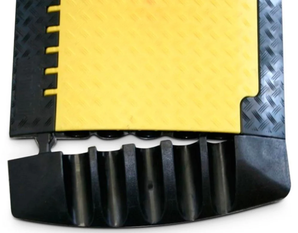 ADAM HALL 85510 FINAL DE RAMPA PARA DEFENDER XXL - Image 3