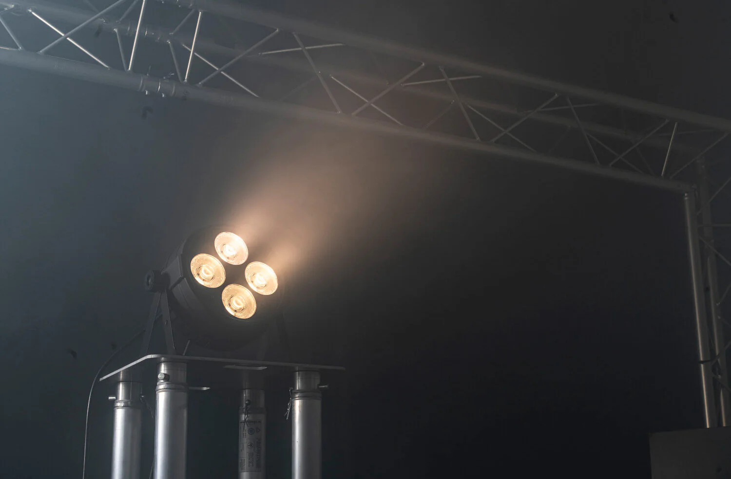 AFX LIGHT CLUB-WHITE450 FOCO PAR LED BLANCO CALIDO BLANCO FRIO 4X50W - Image 3