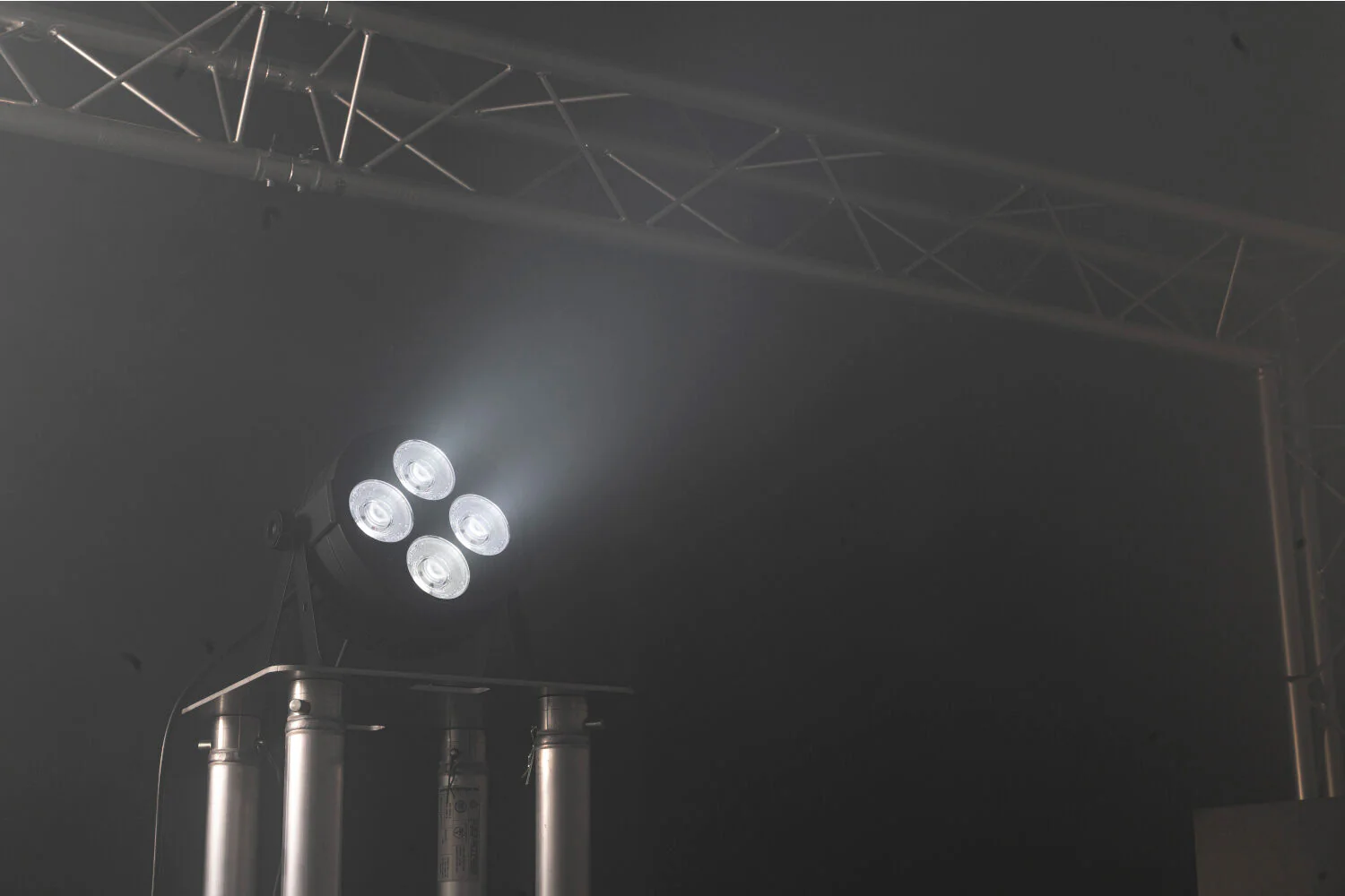 AFX LIGHT CLUB-WHITE450 FOCO PAR LED BLANCO CALIDO BLANCO FRIO 4X50W - Image 4