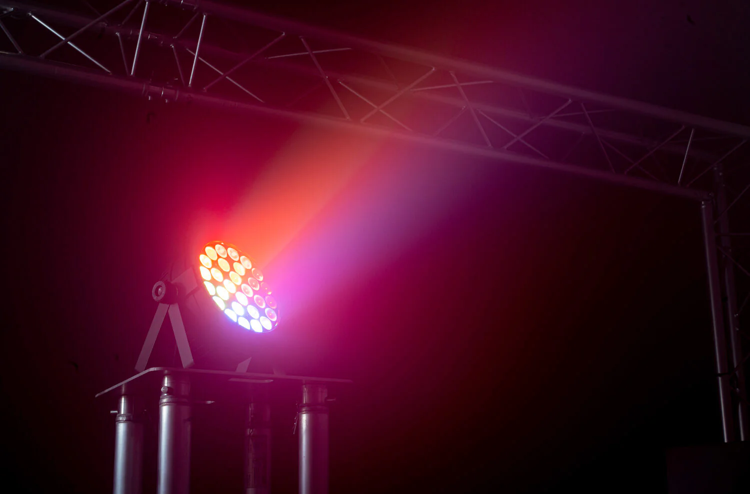 AFX LIGHT CLUB-ZOOM2810 FOCO PAR LED 28X10W RGBW - Image 4
