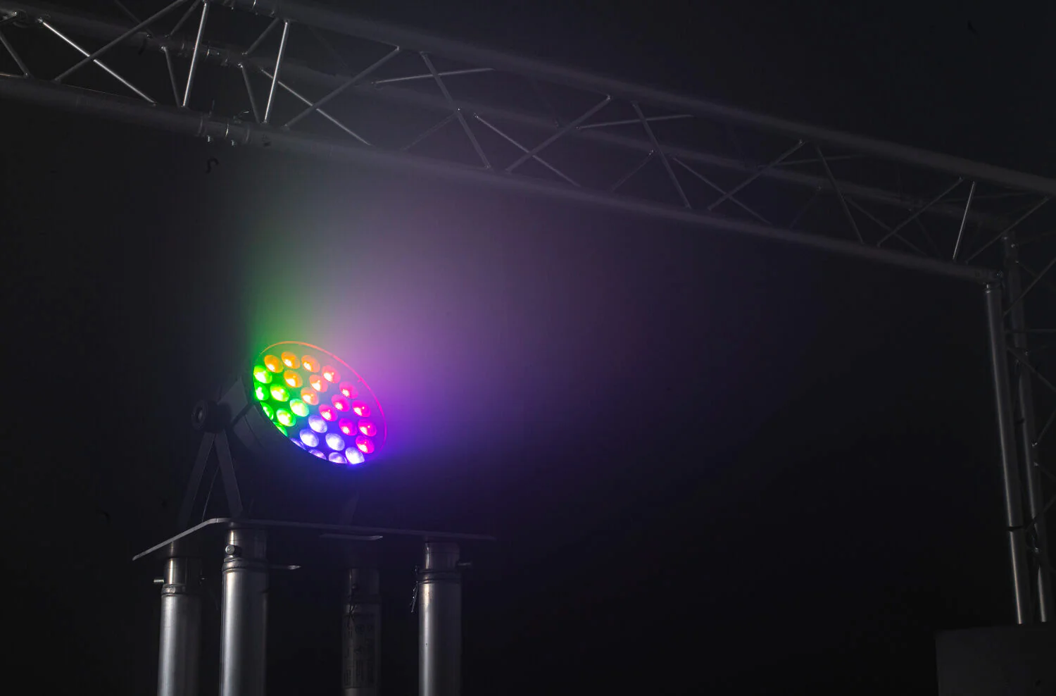 AFX LIGHT CLUB-ZOOM2810 FOCO PAR LED 28X10W RGBW - Image 5