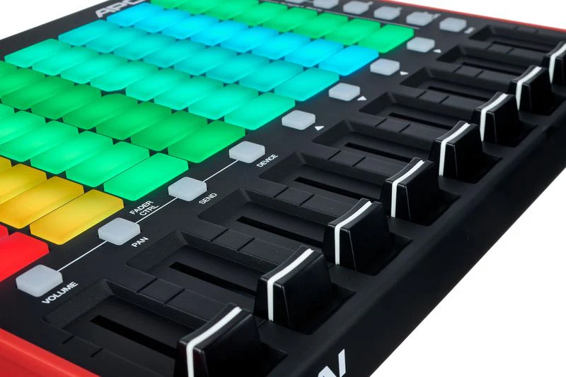 AKAI APC MINI MKII CONTROLADOR PARA ABLETON - Image 9