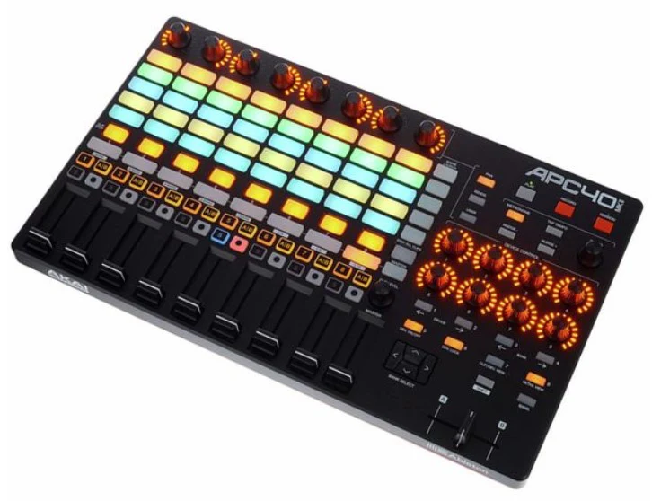 AKAI APC40 MKII CONTROLADOR MIDI USB - Image 4