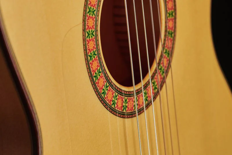 ALHAMBRA 10FC GUITARRA FLAMENCA ABETO BRILLO - Image 12