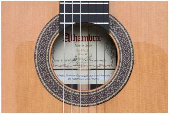 ALHAMBRA 10FP PIÑANA CON ESTUCHE GUITARRA FLAMENCA - Image 3