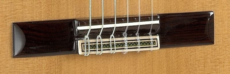 ALHAMBRA 9P CON ESTUCHE GUITARRA ESPAÑOLA CEDRO BRILLO - Image 8