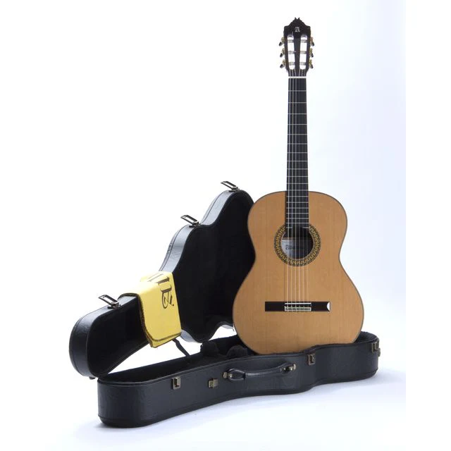ALHAMBRA 9P CON ESTUCHE GUITARRA ESPAÑOLA CEDRO BRILLO - Image 9