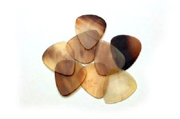 ALL PARTS GP9150000 COW HOOF GUITAR PICKS FEELS LIKE TORTOISE 15 MM PACK OF 5 PIECES.