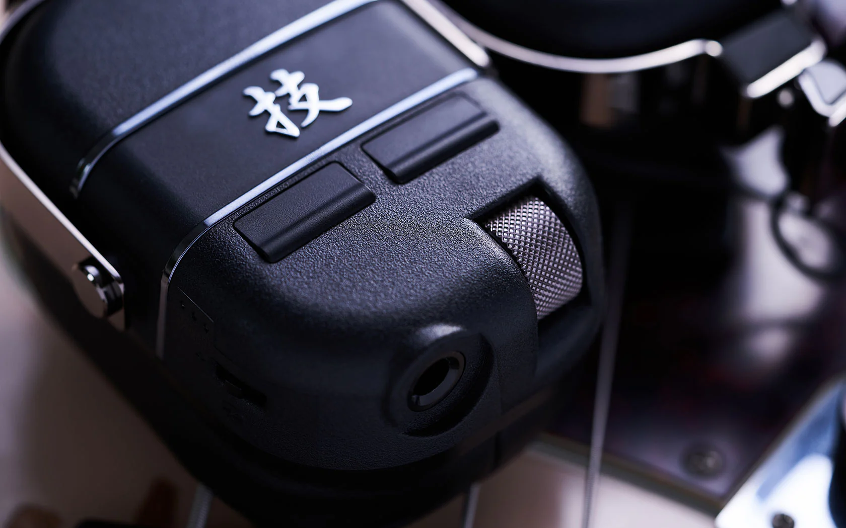 BOSS WAZA AIR BASS AURICULARES AMPLIFICADOR BAJO - Image 11