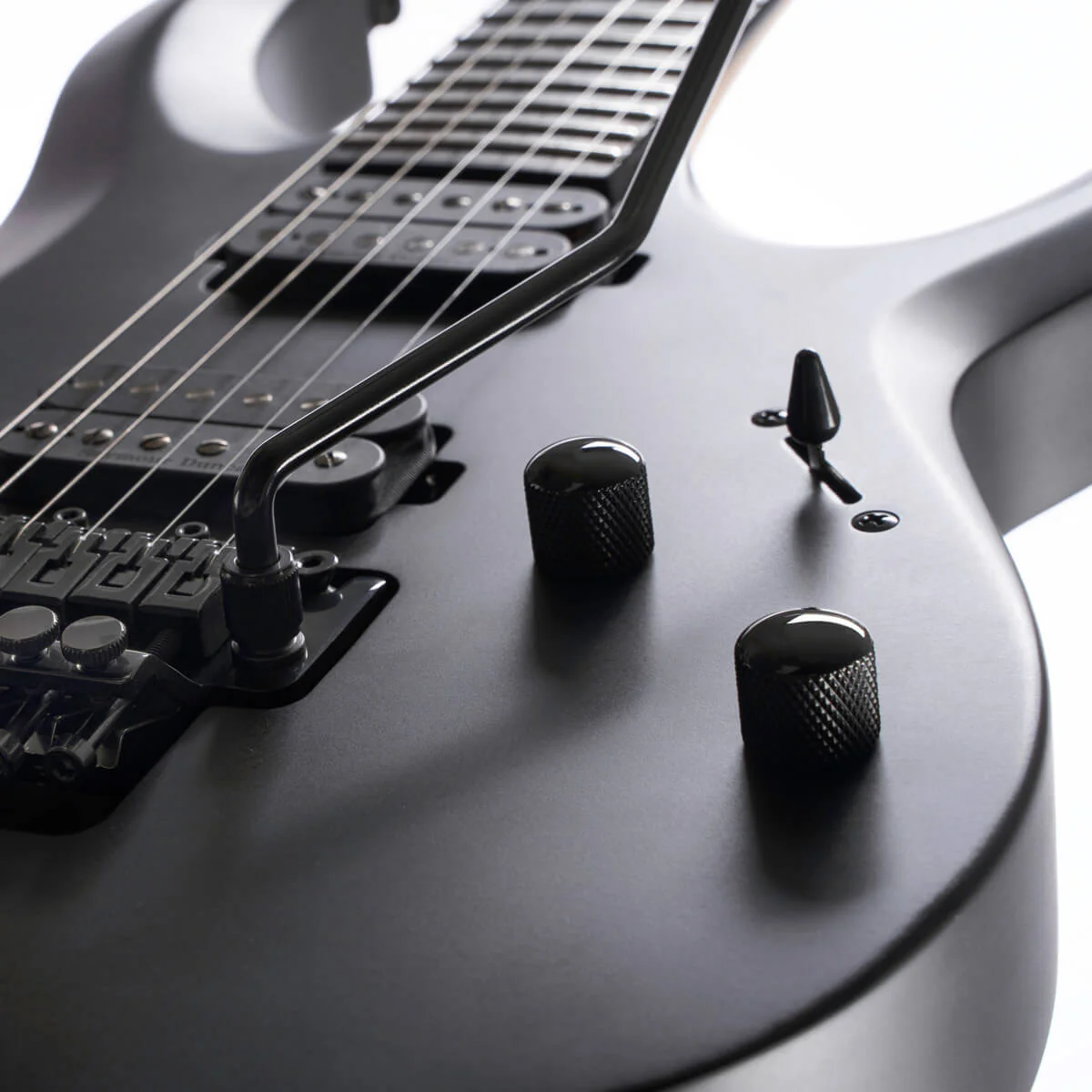 CORT X500 MENACE BKS GUITARRA ELECTRICA BLACK SATIN - Image 10