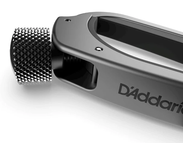 DADDARIO CP-02S NS CAPO CEJILLA GUITARRAS ACUSTICAS Y ELECTRICAS PLATEADA - Image 7