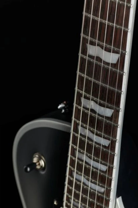 ESP LTD EC1000 EVERTUNE BB BLKS GUITARRA ELECTRICA BLACK SATIN - Image 13