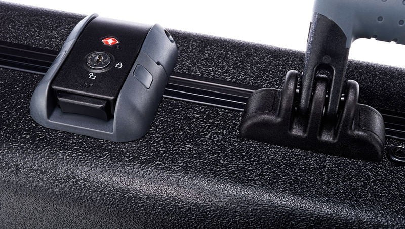 FENDER 0996162306 DELUXE MOLDED CASE ESTUCHE BAJO ELECTRICO NEGRO - Image 8