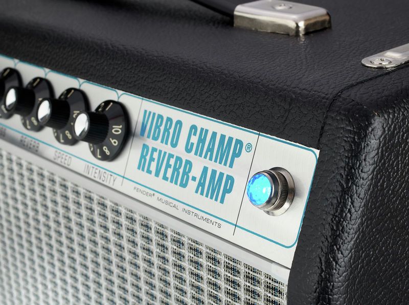 FENDER 68 CUSTOM VIBRO CHAMP AMPLIFICADOR GUITARRA - Image 7