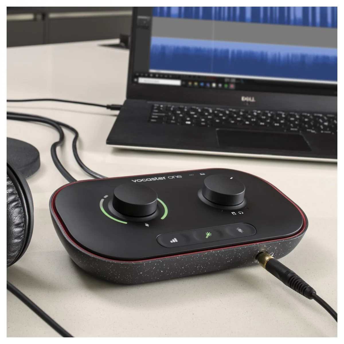 FOCUSRITE VOCASTER ONE STUDIO INTERFAZ DE AUDIO PARA PODCAST CON MICROFONO Y AURICULARES. - Image 13