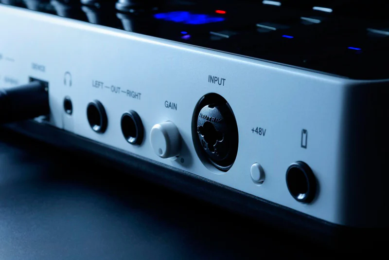 IK MULTIMEDIA IRIG KEYS IO25 TECLADO CONTROLADOR 25 TECLAS CON INTERFAZ DE AUDIO - Image 16