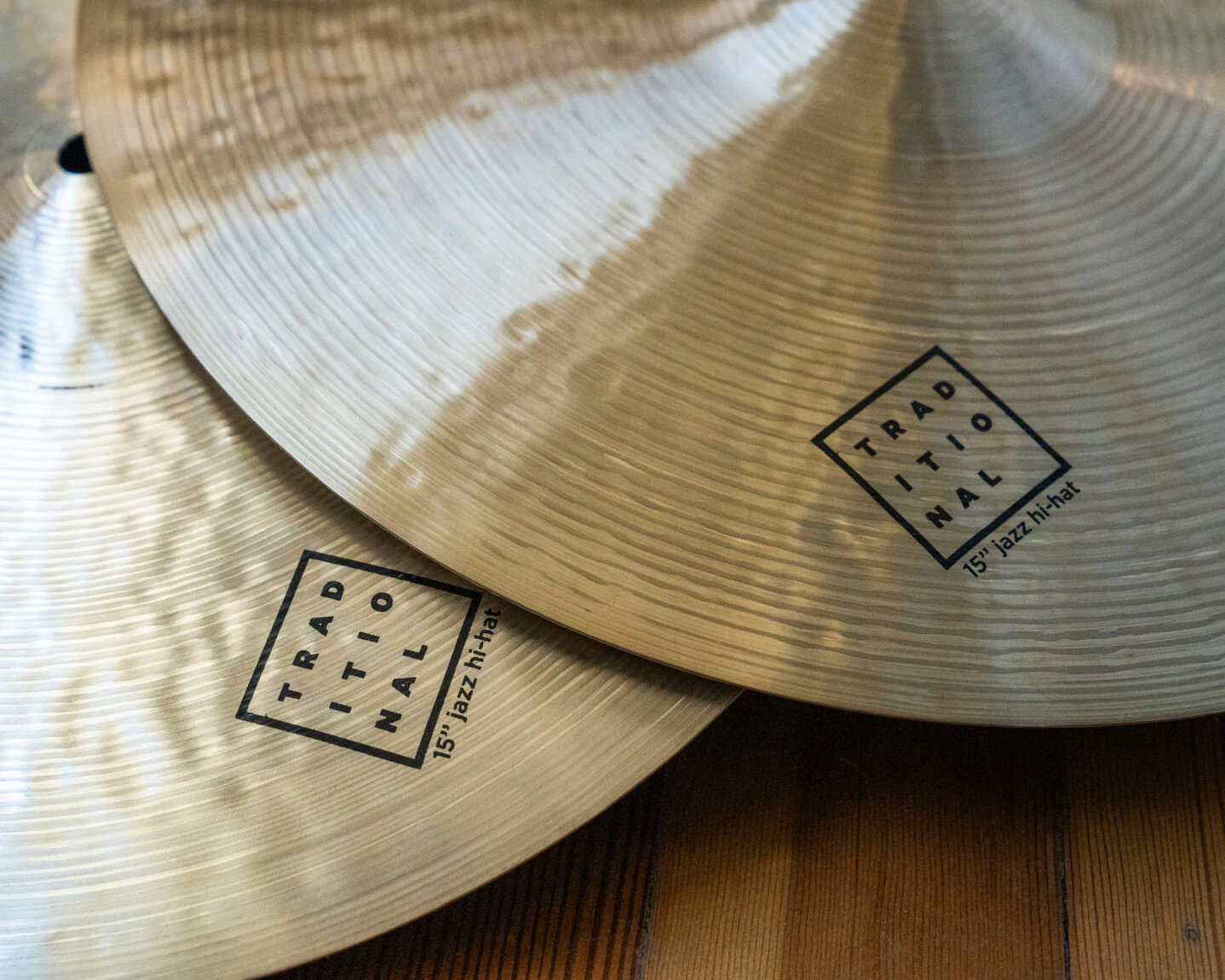 ISTANBUL AGOP TRADITIONAL JAZZ HI-HAT 15 PLATOS BATERIA - Image 3