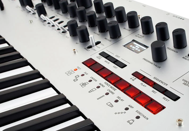 KORG MINILOGUE SINTETIZADOR ANALOGICO POLIFONICO - Image 10