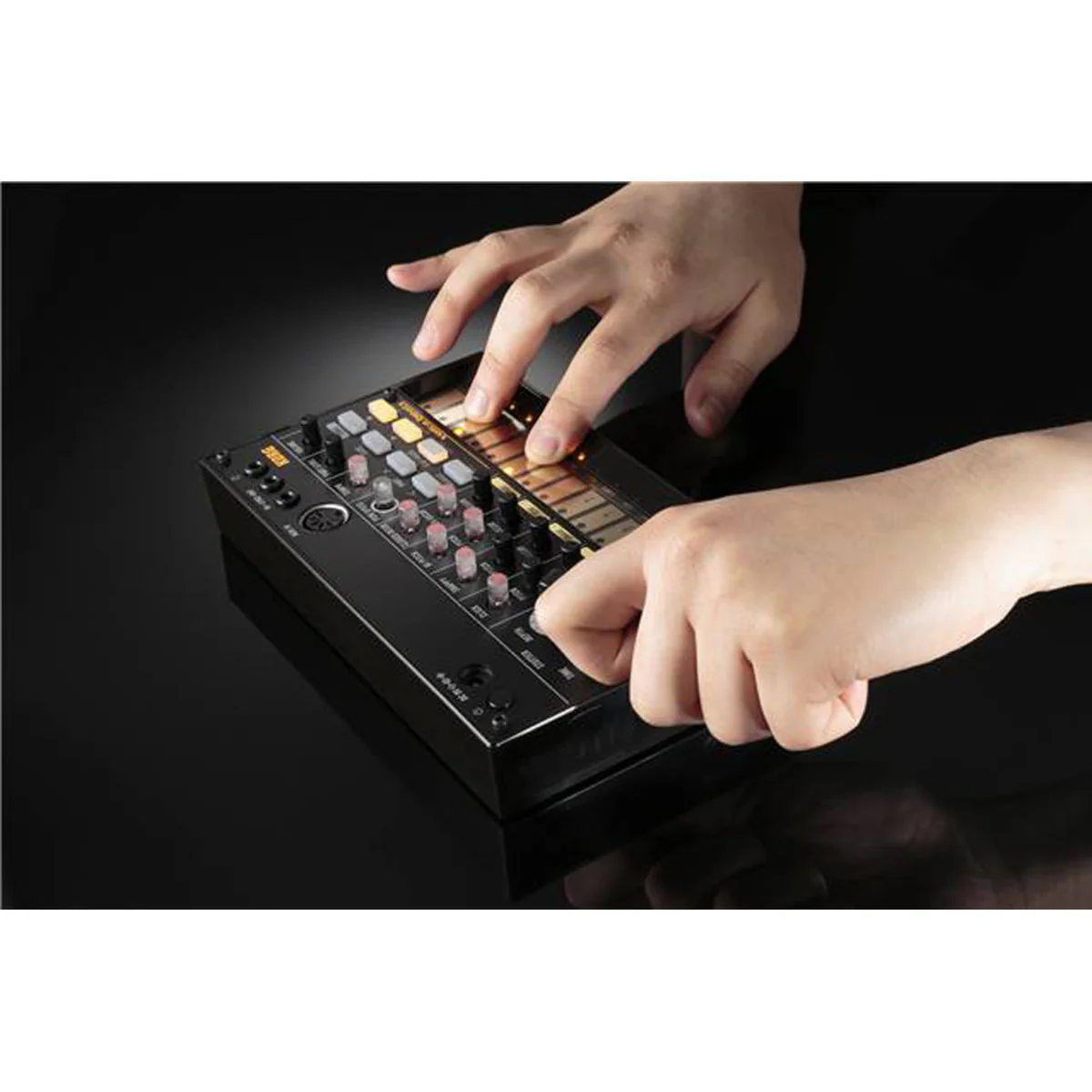 KORG VOLCA BEATS CAJA DE RITMOS ANALOGICA - Image 8