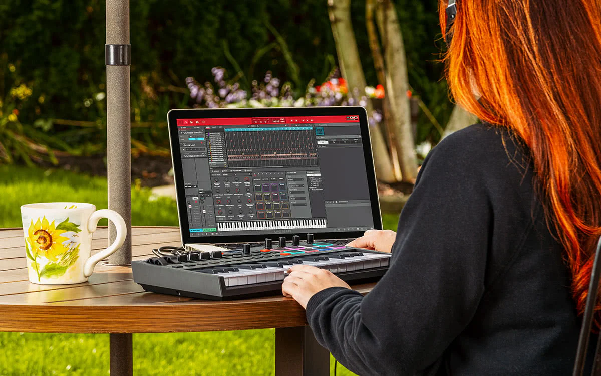 M AUDIO OXYGEN PRO MINI TECLADO CONTROLADOR 32 MINITECLAS - Image 16