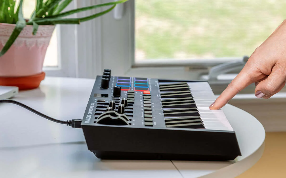 M AUDIO OXYGEN PRO MINI TECLADO CONTROLADOR 32 MINITECLAS - Image 23