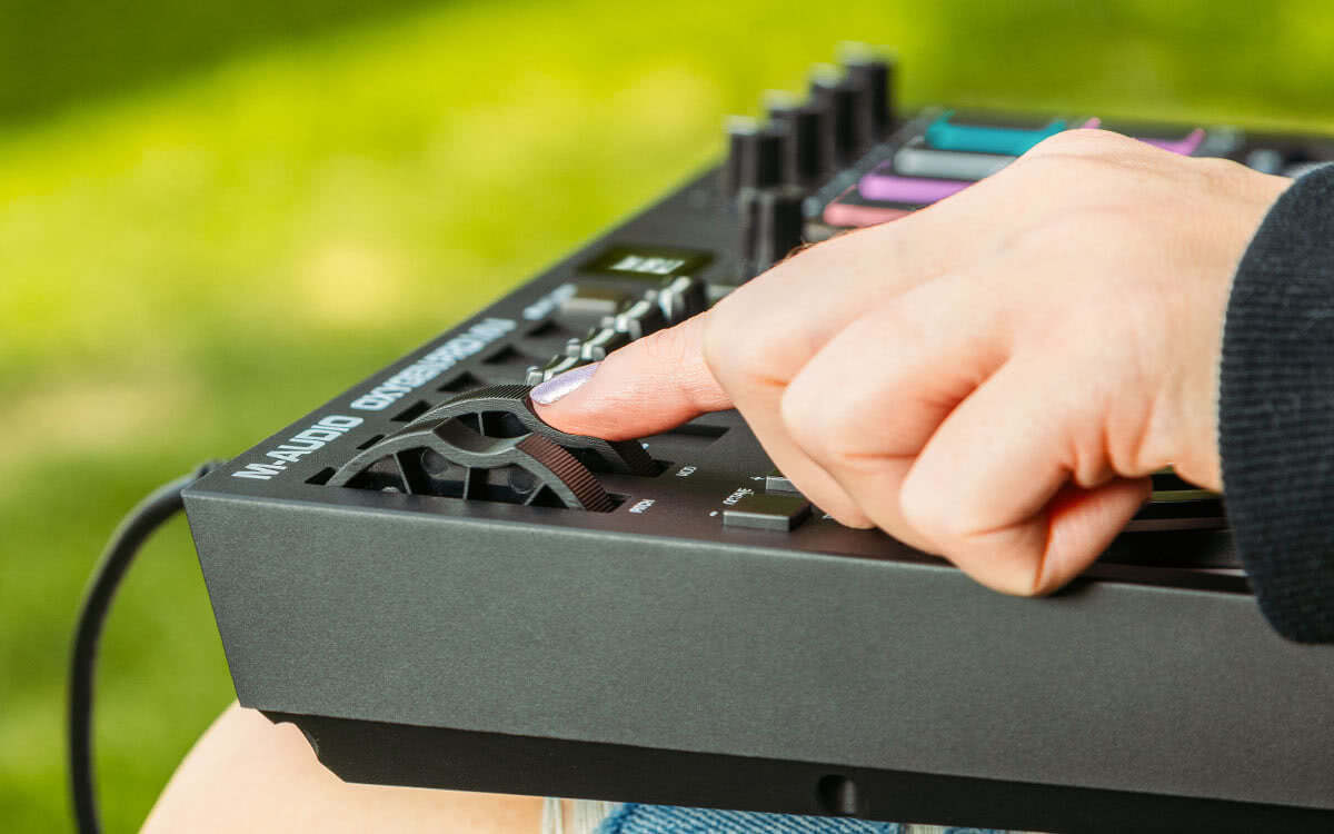 M AUDIO OXYGEN PRO MINI TECLADO CONTROLADOR 32 MINITECLAS - Image 24