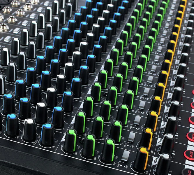 MACKIE PRO FX22 V3 MESA DE MEZCLAS 22 CANALES - Image 10