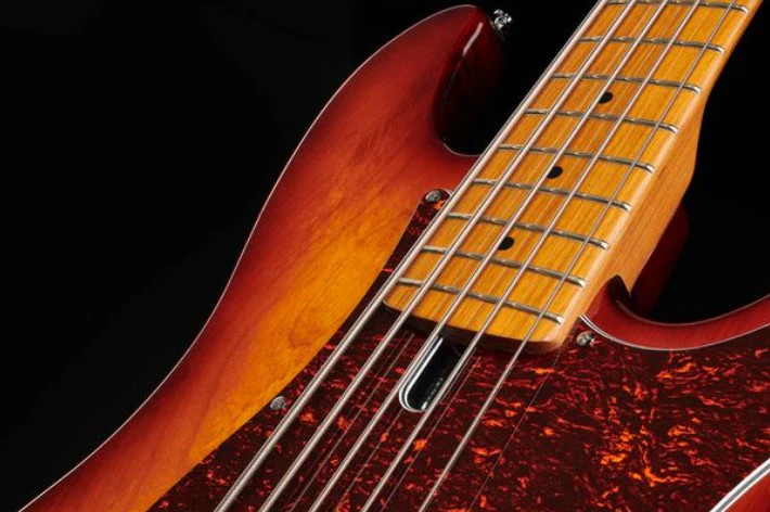 MARCUS MILLER P5 ALDER-5 TS 2ND GEN BAJO ELECTRICO 5 CUERDAS TOBACCO SUNBURST - Image 13