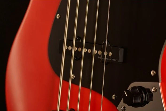 MARCUS MILLER V3P-5 RDS BAJO ELECTRICO 5 CUERDAS RED SATIN - Image 10