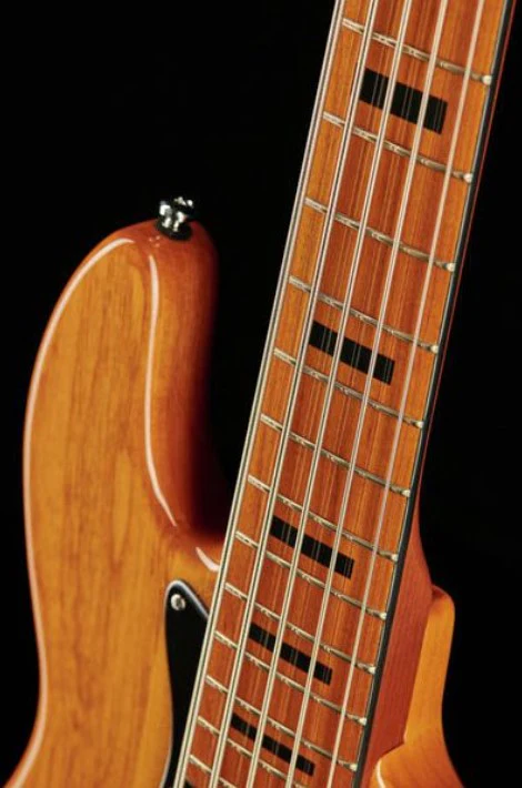 MARCUS MILLER V5 ALDER 5 NT BAJO ELECTRICO 5 CUERDAS NATURAL - Image 9