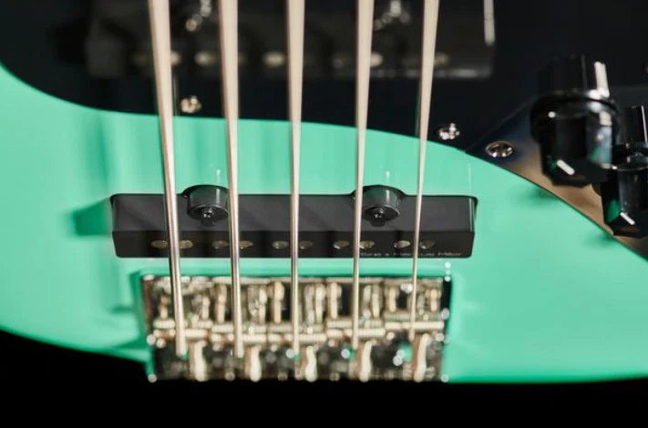MARCUS MILLER V5R ALDER 5 MGR BAJO ELECTRICO 5 CUERDAS MILD GREEN - Image 10