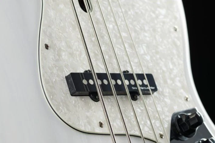 MARCUS MILLER V8-5 WBL BAJO ELECTRICO 5 CUERDAS WHITE BLONDE - Image 10
