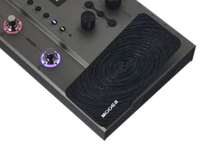 MOOER GE200 PRO PEDALERA MULTIEFECTOS - Image 18