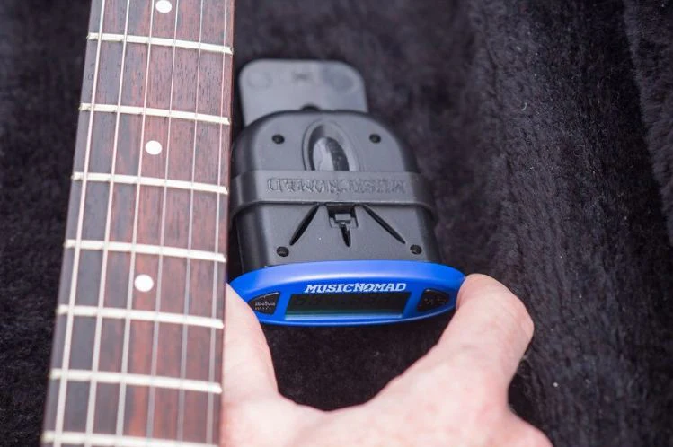 MUSICNOMAD MN306 MEDIDOR DE TEMPERATURA Y HUMEDAD PARA GUITARRA - Image 8