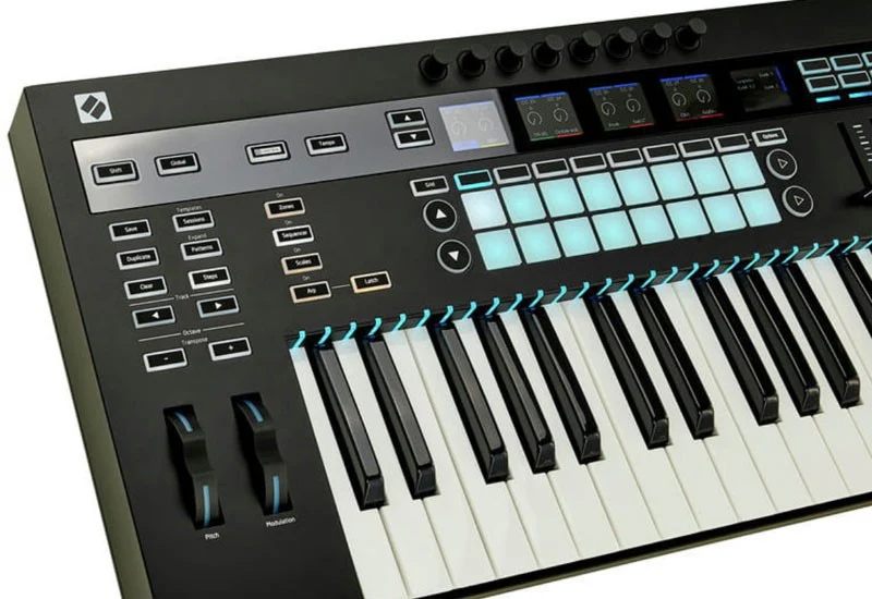 NOVATION 61SL MKIII TECLADO CONTROLADOR 61 TECLAS - Image 6