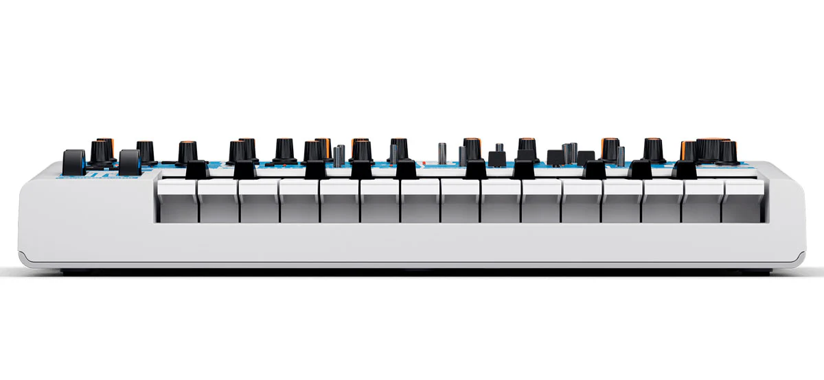 NOVATION BASS STATION II SWIFTY EDITION SINTETIZADOR MONOFONICO - Image 4