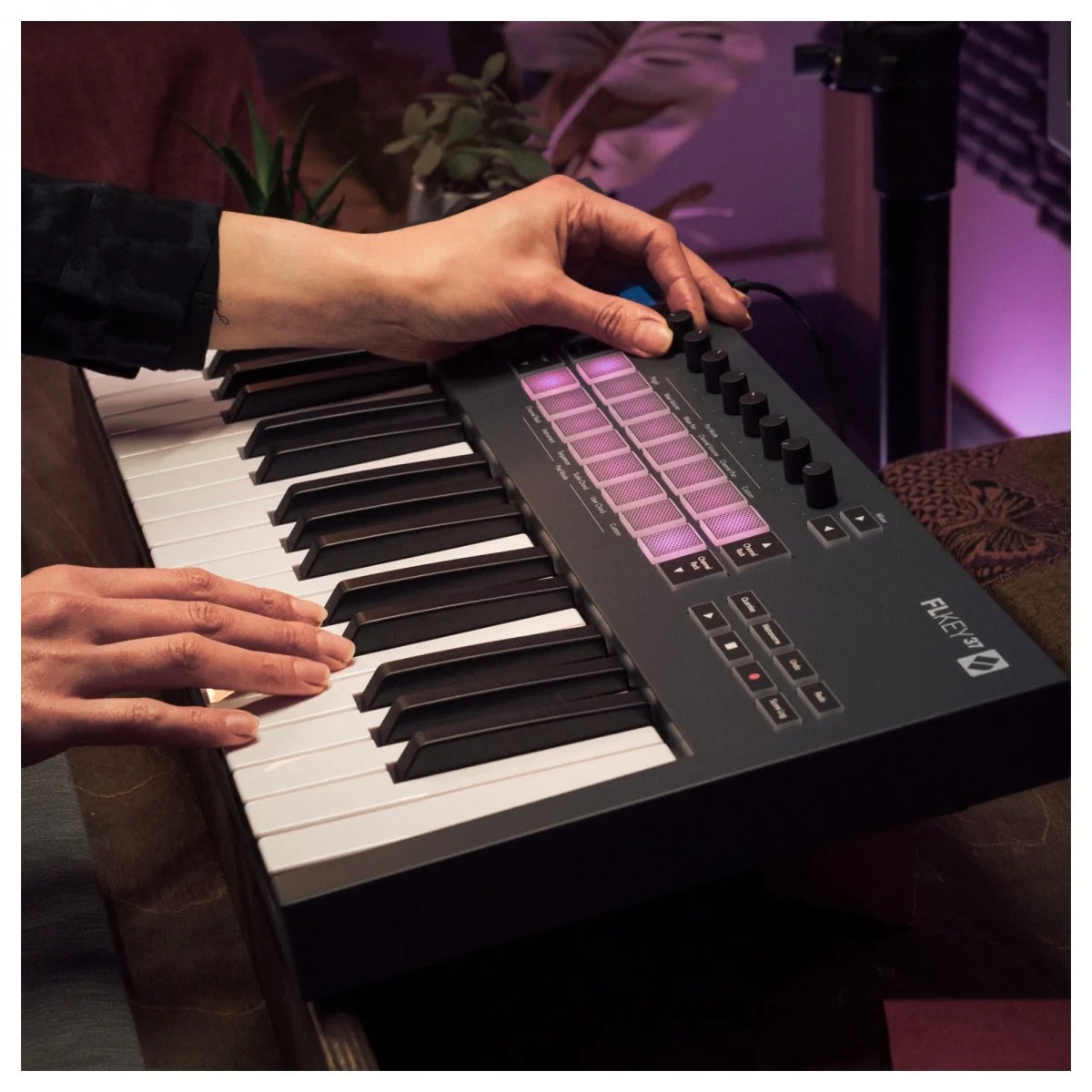 NOVATION FL KEY 37 TECLADO CONTROLADOR 37 TECLAS - Image 20
