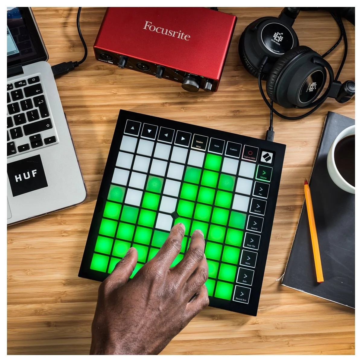 NOVATION LAUNCHPAD X CONTROLADOR MIDI - Image 11