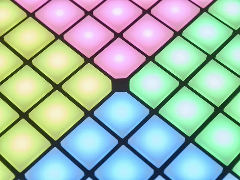 NOVATION LAUNCHPAD X CONTROLADOR MIDI - Image 6