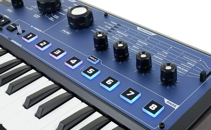 NOVATION MININOVA SINTETIZADOR PORTATIL - Image 8