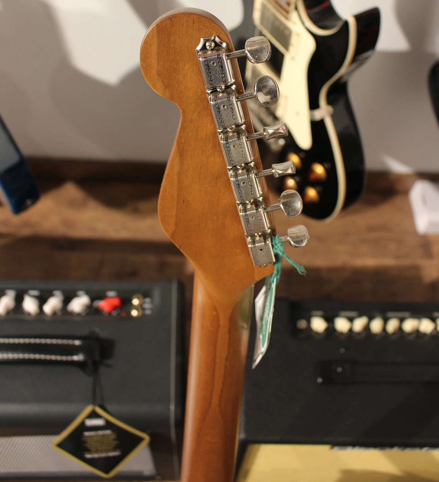 PAOLETTI GUITARS NANCY LOFT SS PF GUITARRA ELECTRICA 3 COLORES SUNBURST - Image 6