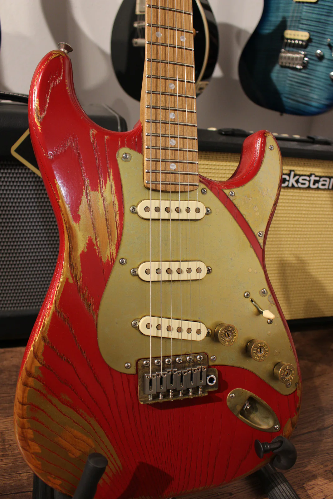 PAOLETTI GUITARS STRATOSPHERIC LOFT SSS RMN GUITARRA ELECTRICA GOLD RUBY - Image 3