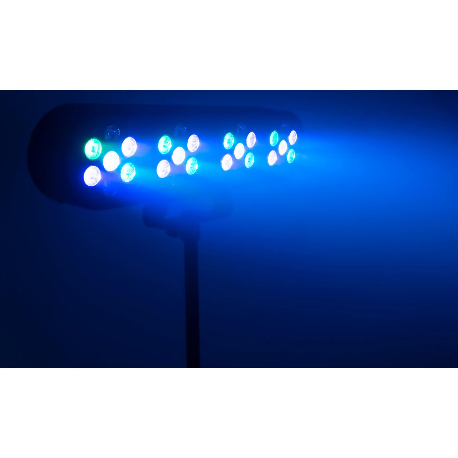 PARTY FUNLED SET 4 FOCOS PAR DE LED CON SOPORTE Y MANDO A DISTANCIA - Image 5