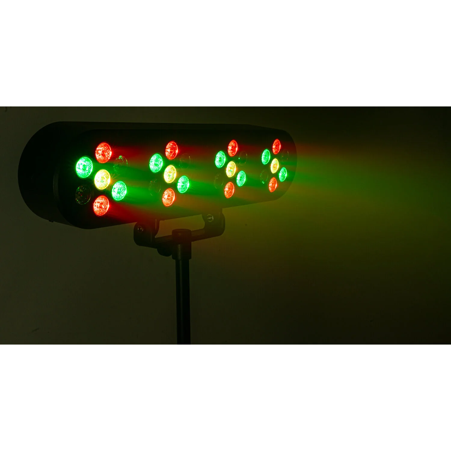 PARTY FUNLED SET 4 FOCOS PAR DE LED CON SOPORTE Y MANDO A DISTANCIA - Image 8