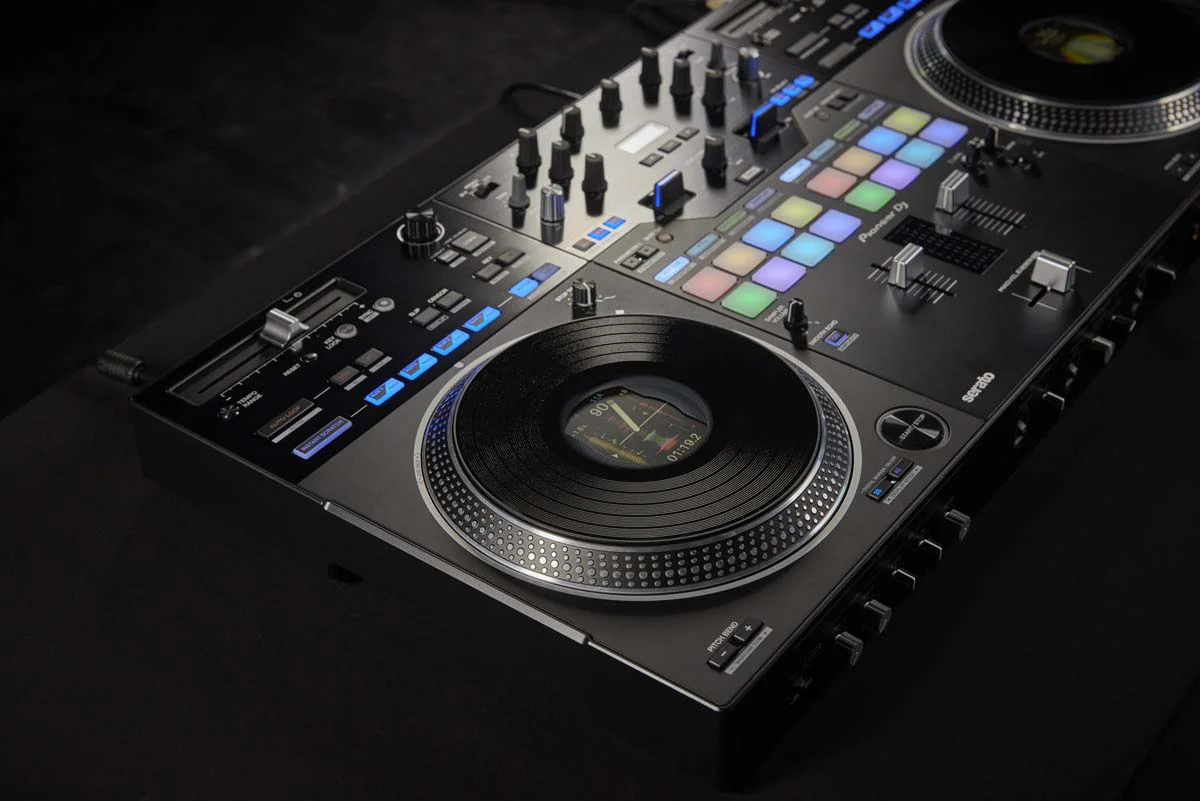 PIONEER DJ DDJ-REV7 CONTROLADOR DJ SERATO DJ PRO - Image 6