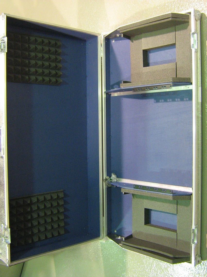 REDBOX FLIGHT CASE PLATOS/CD 260x350MM + MESA FORMATO RACK 5 UNIDADES. DEMO.