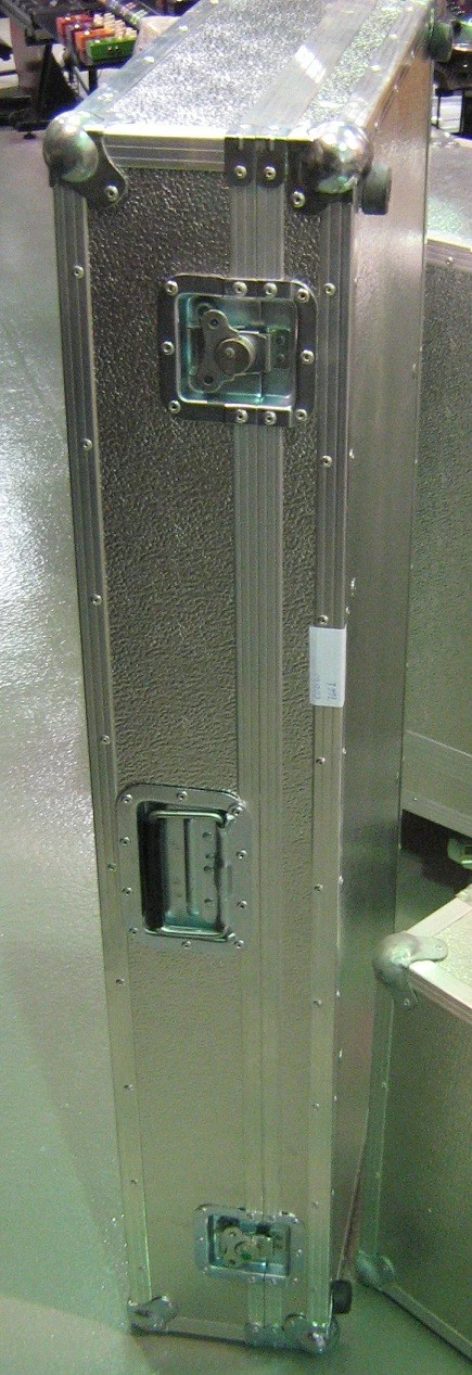 REDBOX FLIGHT CASE PLATOS/CD 260x350MM + MESA FORMATO RACK 5 UNIDADES. DEMO. - Image 2