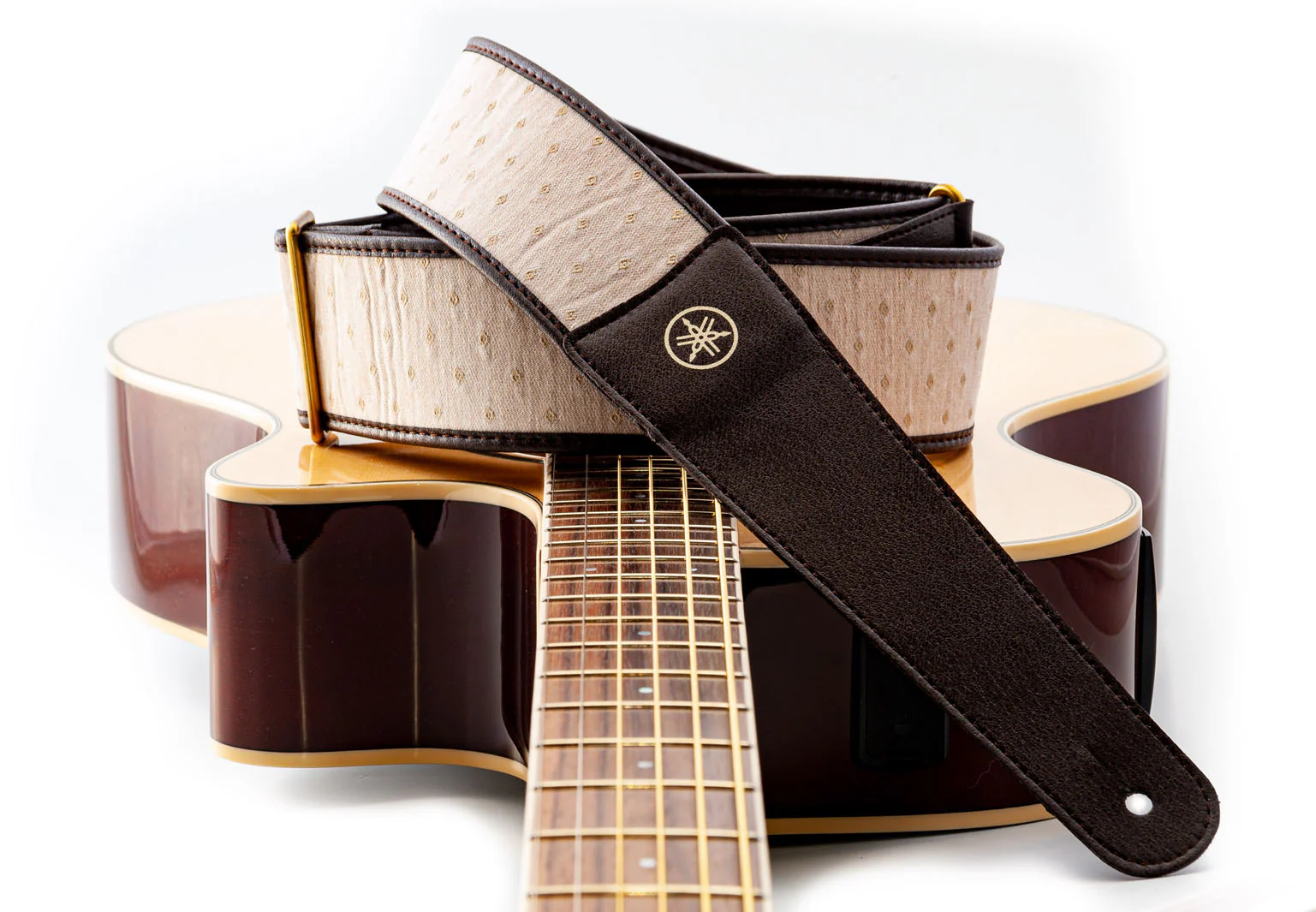 RIGHTON YAMAHA SONGWRITER WH CORREA GUITARRA ACUSTICA BLANCA - Image 5