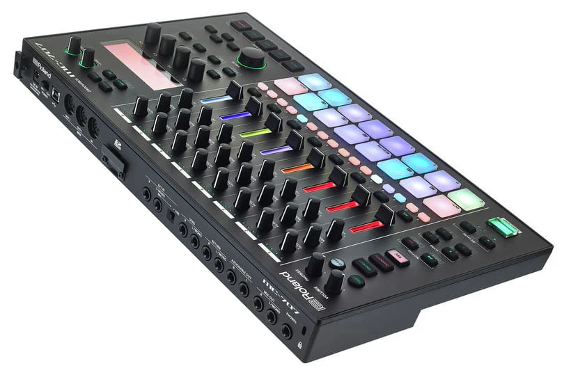 ROLAND MC707 AIRA GROOVEBOX - Image 5