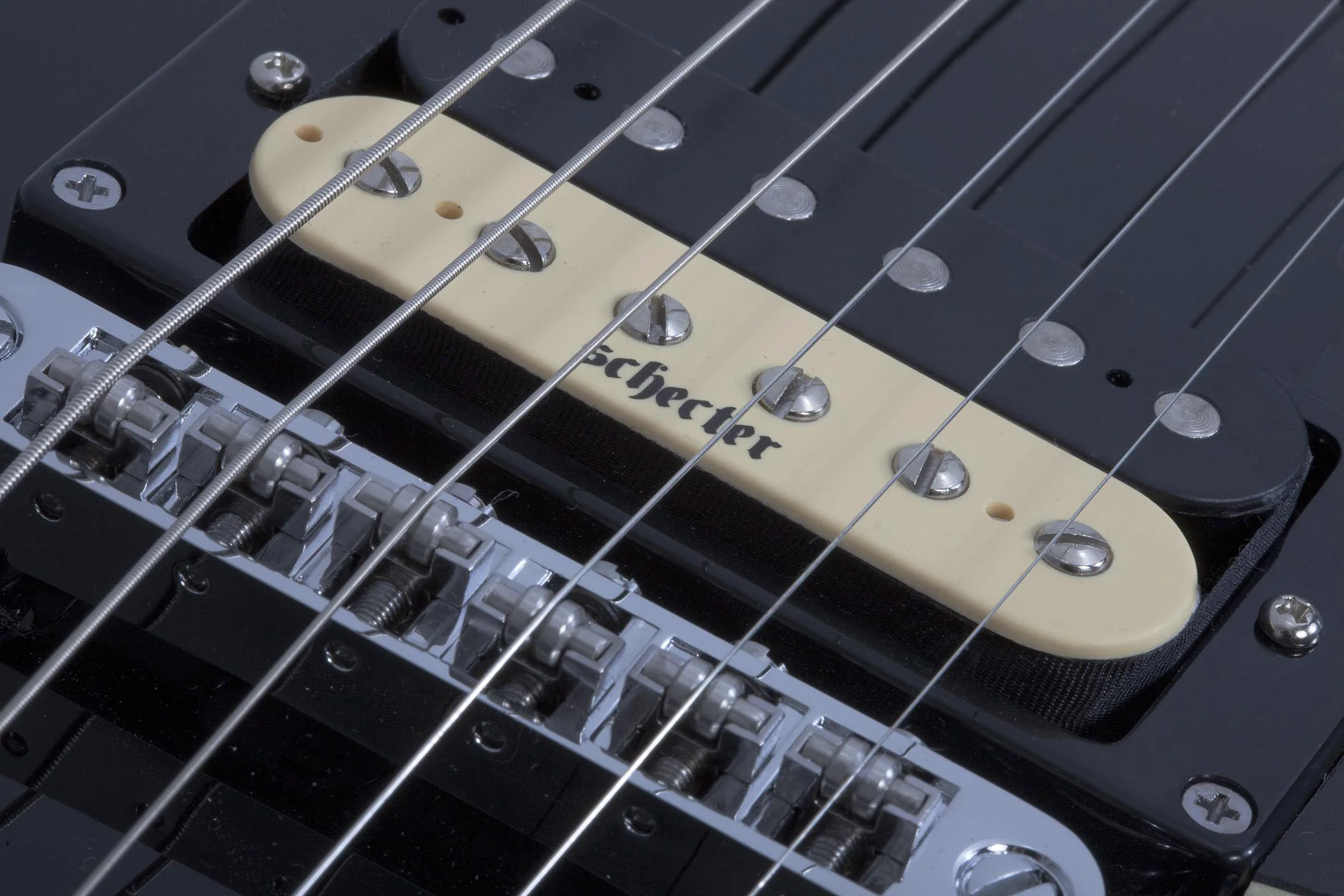 SCHECTER CORSAIR GBLK GUITARRA ELECTRICA GLOSS BLACK - Image 8